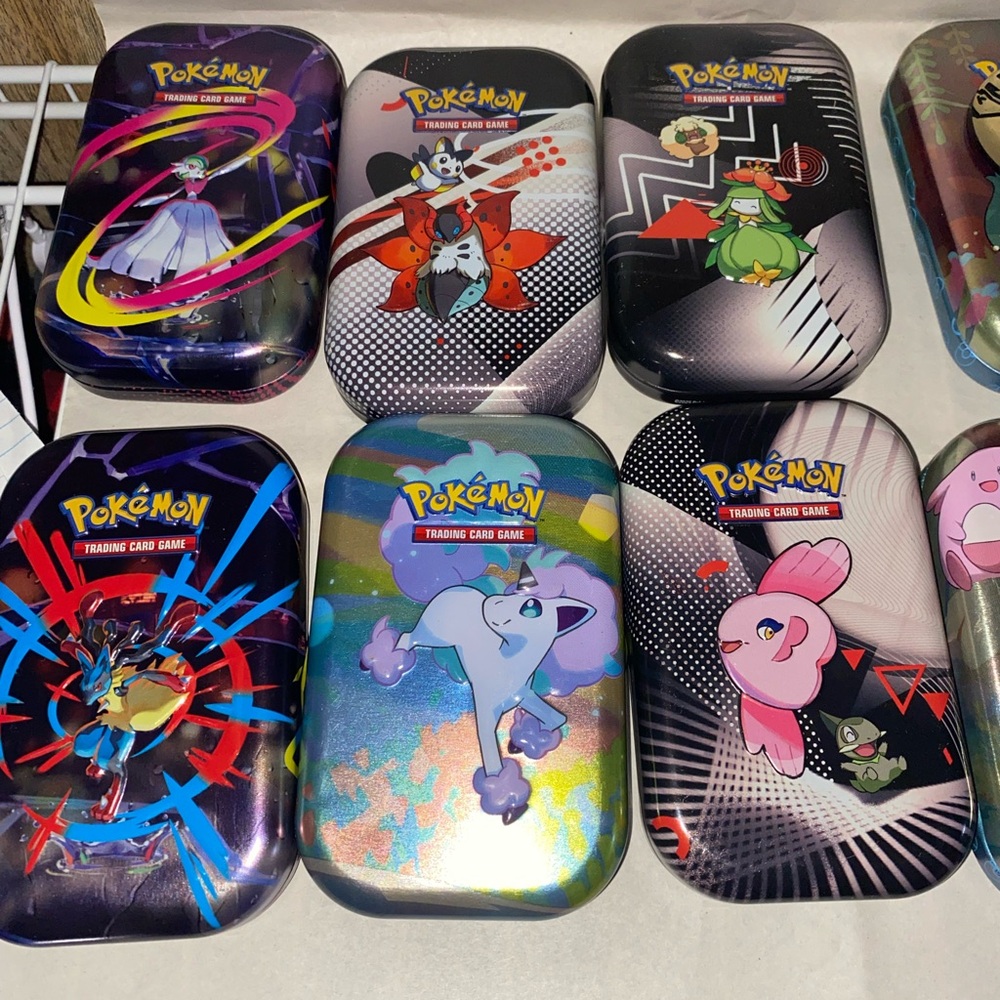 Pokemon tin